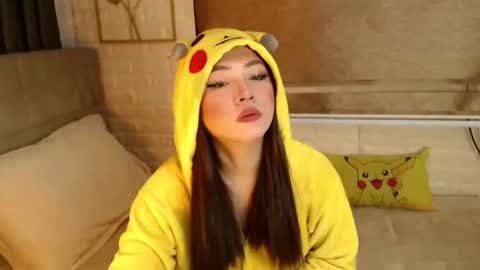 JEN  online show from January 18, 8:51 am