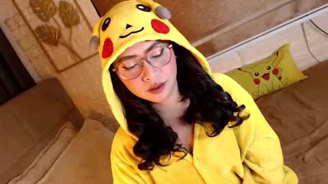 JEN  online show from March 15, 10:32 am