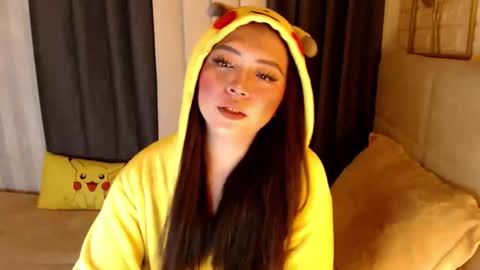 JEN  online show from April 7, 1:11 pm