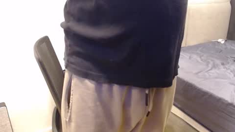 hornyedging online show from April 17, 9:29 pm