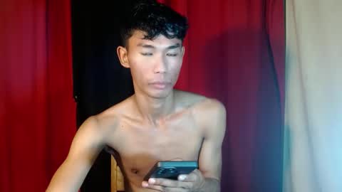 Snapshot of yourdreamboyx chatting on December 1, 5:13 pm Rence online show from December 1, 5:13 pm