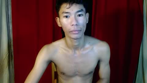 Snapshot of yourdreamboyx chatting on December 3, 6:15 am Rence online show from December 3, 6:15 am