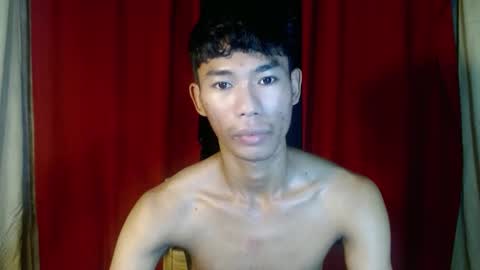 Snapshot of yourdreamboyx chatting on December 4, 10:02 am Rence online show from December 4, 10:02 am