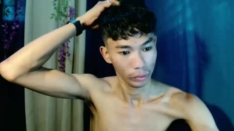 Snapshot of yourdreamboyx chatting on December 11, 4:39 am Rence online show from December 11, 4:39 am