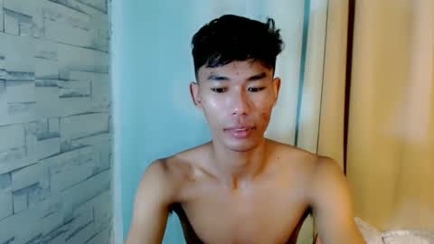 Snapshot of yourdreamboyx chatting on December 12, 5:20 am Rence online show from December 12, 5:20 am