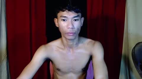 Snapshot of yourdreamboyx chatting on December 23, 6:44 am Rence online show from December 23, 6:44 am