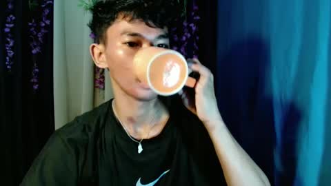 Snapshot of yourdreamboyx chatting on December 30, 11:48 am Rence online show from December 30, 11:48 am