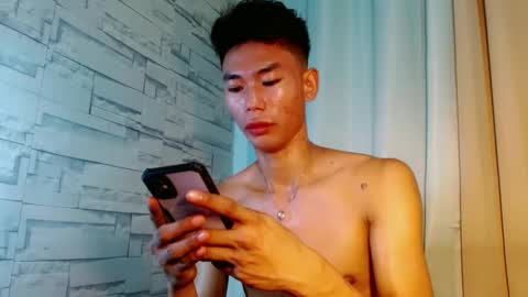 Snapshot of yourdreamboyx chatting on January 19, 6:20 am Rence online show from January 19, 6:20 am