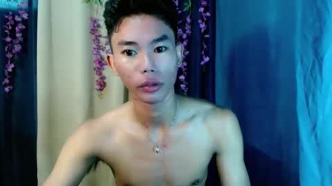 Snapshot of yourdreamboyx chatting on January 27, 2:42 am Rence online show from January 27, 2:42 am