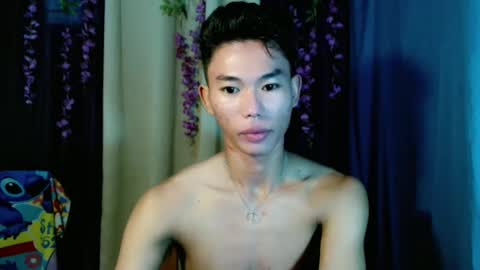 Snapshot of yourdreamboyx chatting on January 27, 10:38 pm Rence online show from January 27, 10:38 pm