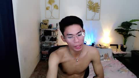 Snapshot of yourdreamboyx chatting on October 28, 5:55 am Rence online show from October 28, 5:55 am