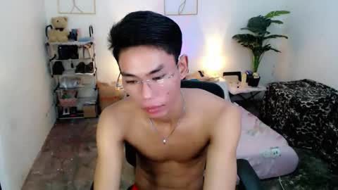 Snapshot of yourdreamboyx chatting on October 30, 4:58 am Rence online show from October 30, 4:58 am