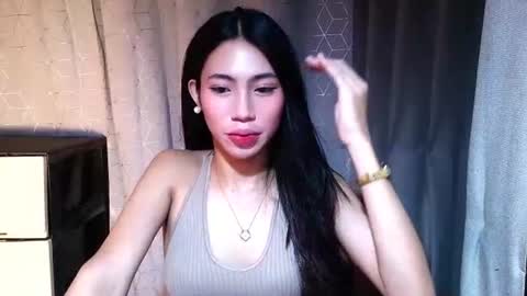 Snapshot of yourdreamgirlgwen chatting on June 28, 5:52 pm GWENI online show from June 28, 5:52 pm
