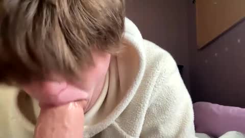 yourelilangel online show from March 7, 9:27 pm