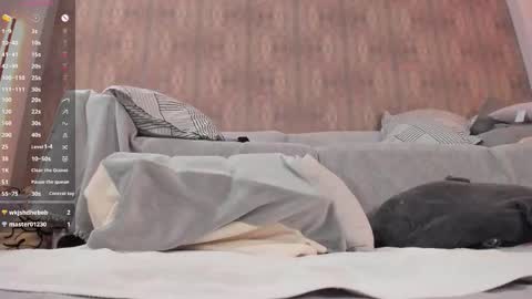 Snapshot of youreyesgazm chatting on October 25, 10:34 am Mary online show from October 25, 10:34 am