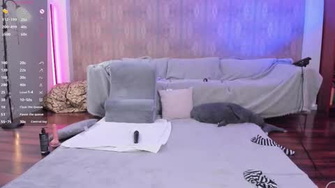 Snapshot of youreyesgazm chatting on February 3, 9:25 am Mary online show from February 3, 9:25 am