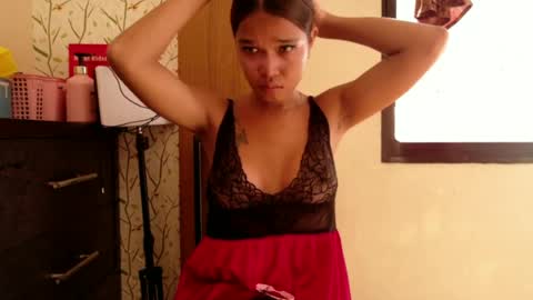 yourfantasy467352 online show from June 28, 3:23 am