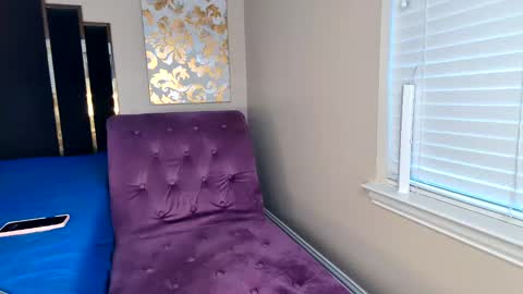 Snapshot of yourfantasy934 chatting on September 23, 10:35 pm Horny Hotwife Wants To Play online show from September 23, 10:35 pm