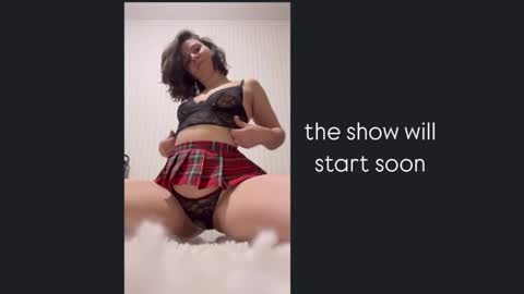 Snapshot of yourfantasy__ chatting on February 14, 9:13 am Viki online show from February 14, 9:13 am