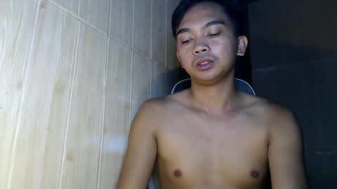 Snapshot of yourfantasyboyjr chatting on October 17, 4:53 pm i am your dream boy JR online show from October 17, 4:53 pm