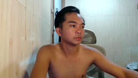 Snapshot of yourfantasyboyjr chatting on November 17, 12:11 pm i am your dream boy JR online show from November 17, 12:11 pm