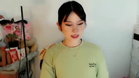 PrettyElla online show from December 2, 5:35 am