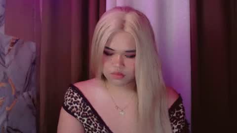 Jessica online show from April 17, 4:43 pm