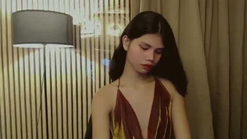 Snapshot of yourfavoratevivian chatting on November 5, 9:59 pm Vivian online show from November 5, 9:59 pm