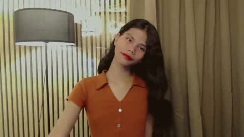 Snapshot of yourfavoratevivian chatting on November 7, 12:16 pm Vivian online show from November 7, 12:16 pm