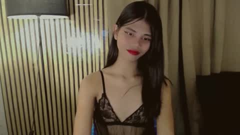 Snapshot of yourfavoratevivian chatting on November 27, 8:49 am Vivian online show from November 27, 8:49 am