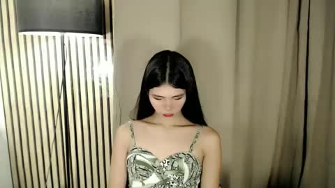 Snapshot of yourfavoratevivian chatting on December 15, 7:18 pm Vivian online show from December 15, 7:18 pm