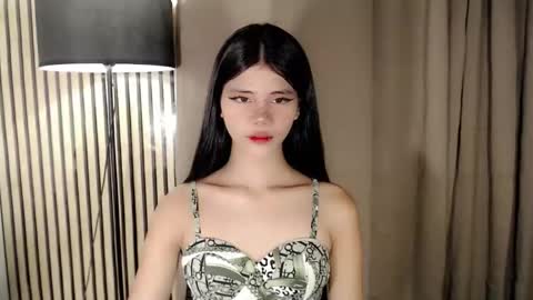 Snapshot of yourfavoratevivian chatting on December 17, 6:58 pm Vivian online show from December 17, 6:58 pm