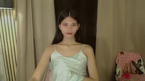 Vivian online show from March 7, 9:45 pm