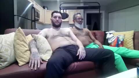 Hey Im Justin online show from March 4, 10:32 am