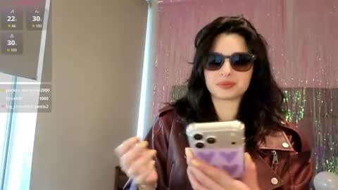 Snapshot of yourfreakygirl chatting on July 24, 8:18 pm Helena online show from July 24, 8:18 pm