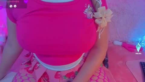 Snapshot of yourgirl11555 chatting on December 19, 3:46 am Liza online show from December 19, 3:46 am