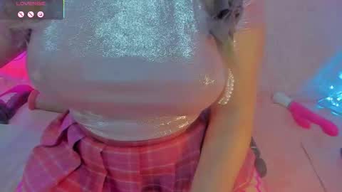 Snapshot of yourgirl11555 chatting on February 13, 10:39 pm Liza online show from February 13, 10:39 pm