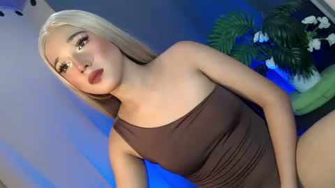 Snapshot of yourgirlnextdoor18 chatting on June 2, 3:03 pm yourgirlnextdoor18 online show from June 2, 3:03 pm