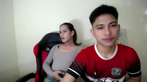 Snapshot of yourguy_jom chatting on April 25, 10:07 pm yourguy_jom online show from April 25, 10:07 pm
