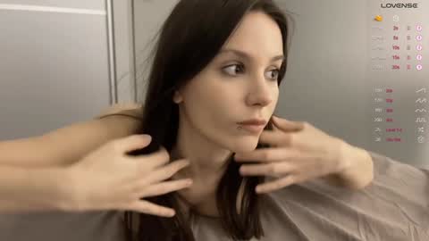 Aida online show from December 14, 2:21 pm