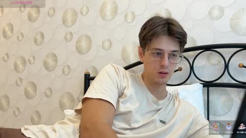 Chris online show from January 9, 7:21 am