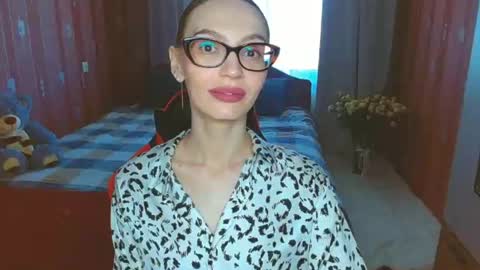 Snapshot of yourladysunshine chatting on June 20, 7:44 am Ksyusha online show from June 20, 7:44 am