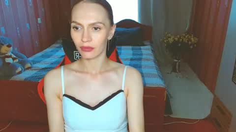 Snapshot of yourladysunshine chatting on June 23, 9:07 am Ksyusha online show from June 23, 9:07 am