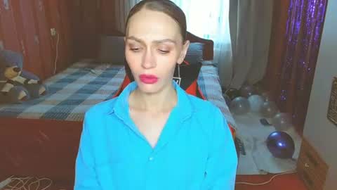 Snapshot of yourladysunshine chatting on July 13, 7:00 am Ksyusha online show from July 13, 7:00 am