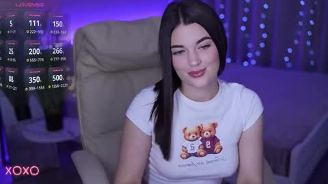 L O L A online show from October 21, 6:52 pm