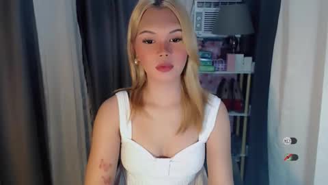 KYLIE MORE online show from April 18, 4:49 am