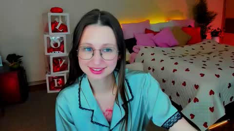 Vetta online show from February 19, 12:45 pm