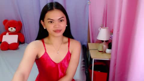 Snapshot of yourlovelytranspinay chatting on July 17, 1:34 am your lovely Dina online show from July 17, 1:34 am