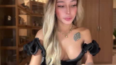 Pearl online show from March 1, 12:29 pm