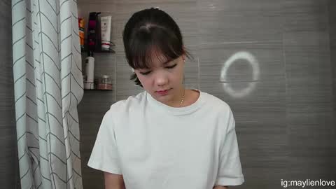 yourmaylien online show from October 10, 6:12 am